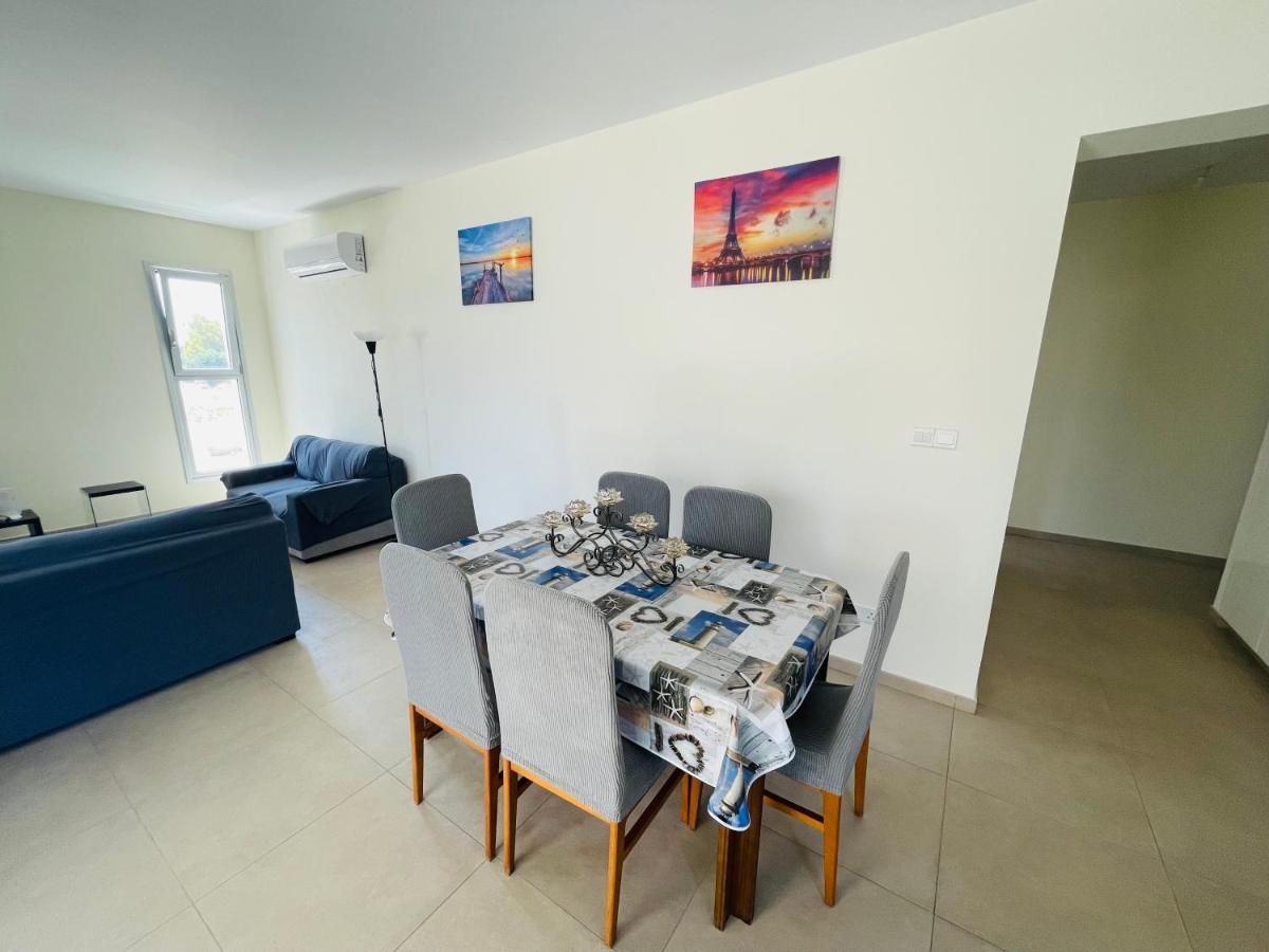City Center Cozy Apt Paphos ภายนอก รูปภาพ